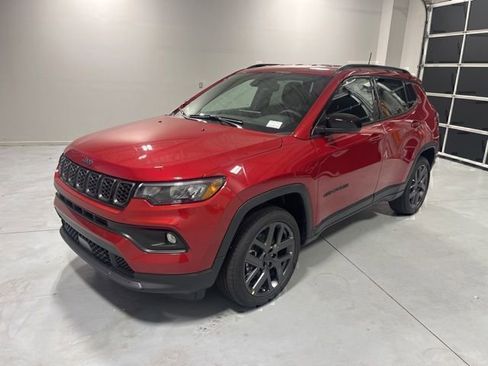 New 2026 Jeep Compass Latitude image 3