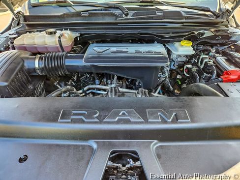 Used 2025 RAM 1500 Big Horn AWD/4WD image 31