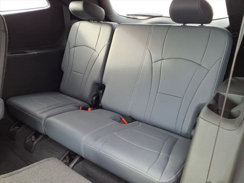 Certified 2023 Buick Enclave Essence image 25