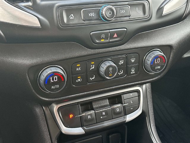 Used 2024 GMC Terrain SLE w/ Driver Convenience Package AWD/4WD image 29