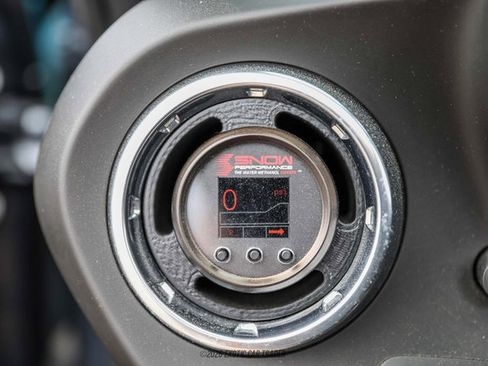 Used 2019 Chevrolet Camaro ZL1 RWD image 28