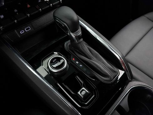 Used 2024 GMC Canyon Elevation w/ Elevation Premium Package image 27