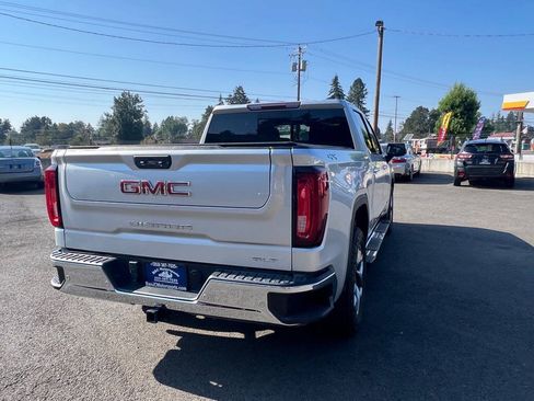 Used 2022 GMC Sierra 1500 SLT w/ SLT Premium Plus Package AWD/4WD image 23