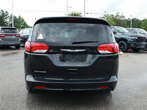 Used 2023 Chrysler Voyager LX FWD image 6