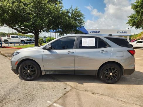 Used 2024 Chevrolet Equinox LS w/ LS Convenience Package FWD image 4
