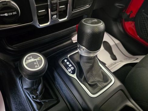 Used 2021 Jeep Wrangler Unlimited Sport AWD/4WD image 17
