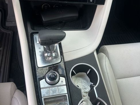 Used 2025 Genesis G70 2.5T RWD image 12