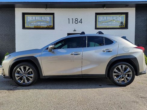 Used 2019 Lexus UX 200 F Sport w/ F Sport Premium Package FWD image 2