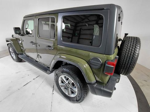 Used 2021 Jeep Wrangler Unlimited Sahara w/ Uconnect 4C Nav & Sound Group AWD/4WD image 5