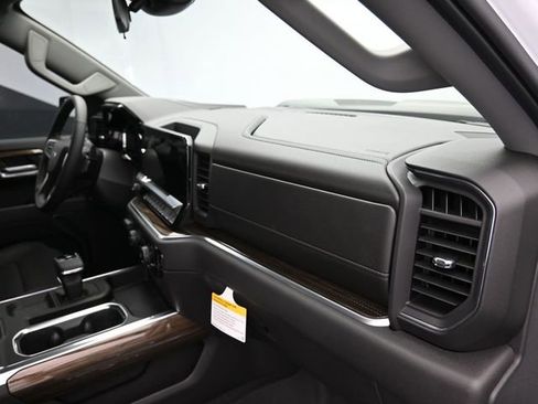 New 2026 Chevrolet Silverado 1500 LT Trail Boss w/ LPO, Dark Essentials Package image 38