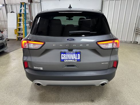 Certified 2022 Ford Escape S image 22