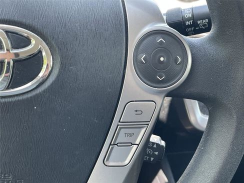 Used 2015 Toyota Prius V Three FWD image 19