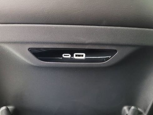 New 2026 Chrysler Pacifica Limited w/ S Appearance Package image 34