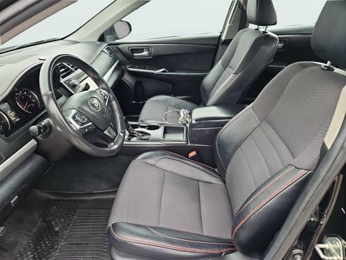 Used 2017 Toyota Camry SE image 26