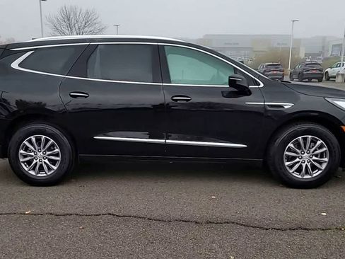 Used 2024 Buick Enclave Premium image 9
