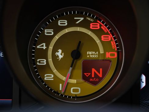 Used 2022 Ferrari F8 Tributo RWD image 57