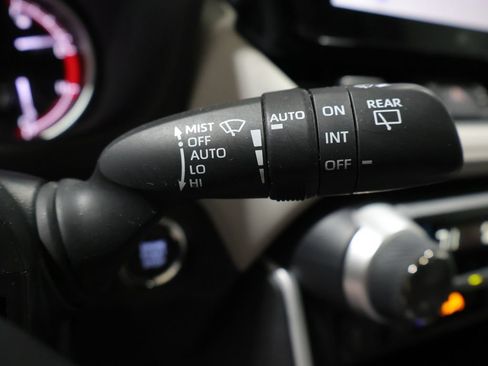 Used 2023 Toyota RAV4 XLE Premium AWD/4WD image 40