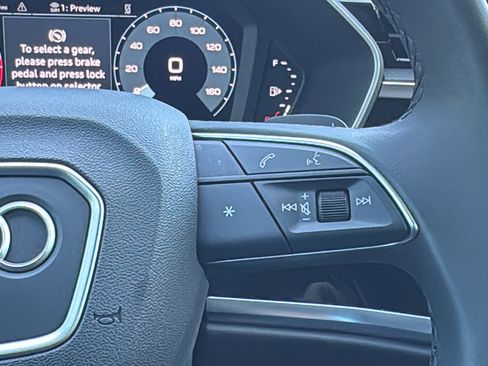 Used 2025 Audi Q3 2.0T Premium Plus w/ Premium Plus Package image 24