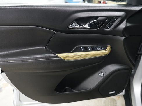 Used 2017 GMC Acadia Denali image 17