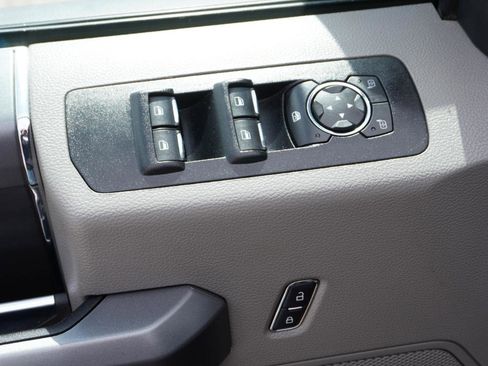 Used 2018 Ford F150 XLT w/ Equipment Group 302A Luxury image 9