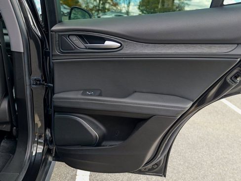 Used 2021 Alfa Romeo Stelvio Sprint w/ Sun & Sound Package image 28