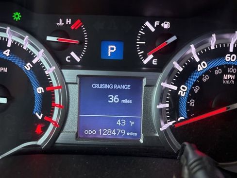 Used 2014 Toyota 4Runner SR5 Premium image 24