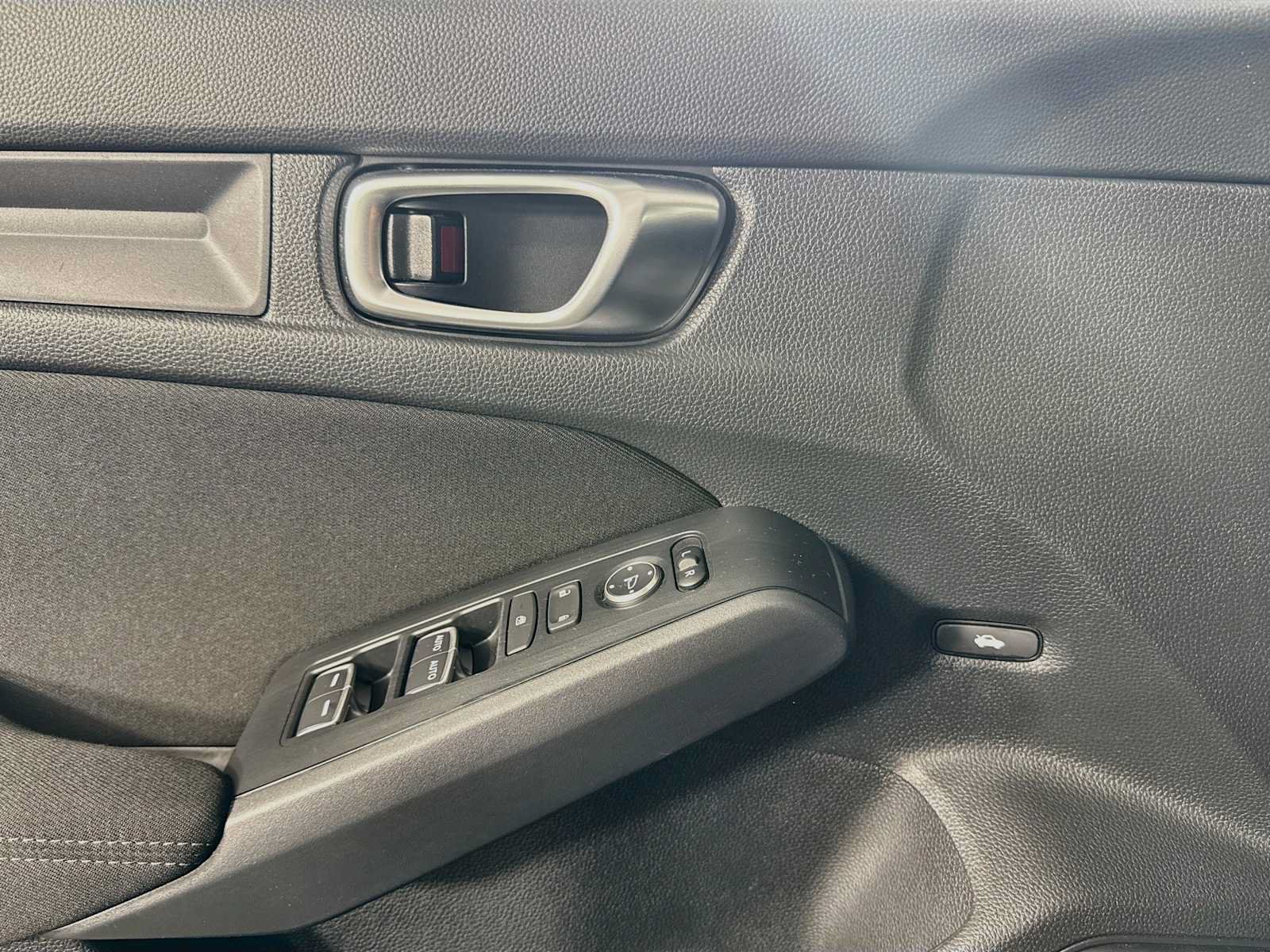 Used 2024 Honda Civic Sport image 17