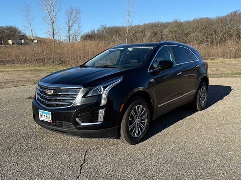 Used 2017 Cadillac XT5 Luxury image 1