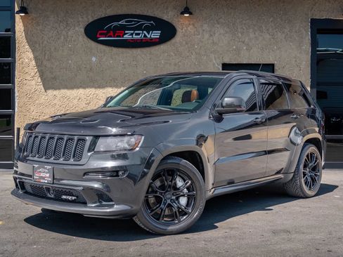 Used 2013 Jeep Grand Cherokee SRT8 w/ Luxury Group II AWD/4WD image 9
