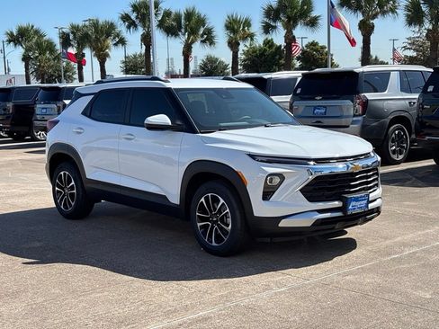 New 2026 Chevrolet TrailBlazer LT w/ Driver Confidence Package FWD image 6