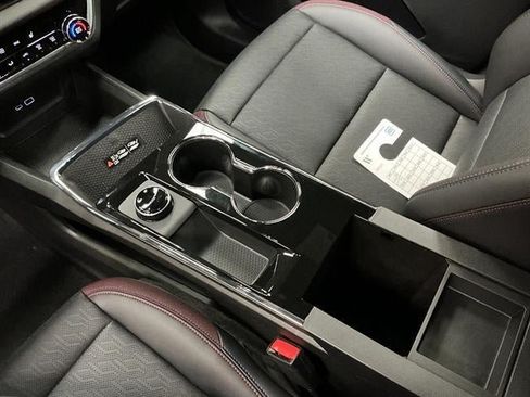 New 2026 Chevrolet Equinox RS w/ LPO, Floor Liner Package AWD/4WD image 17