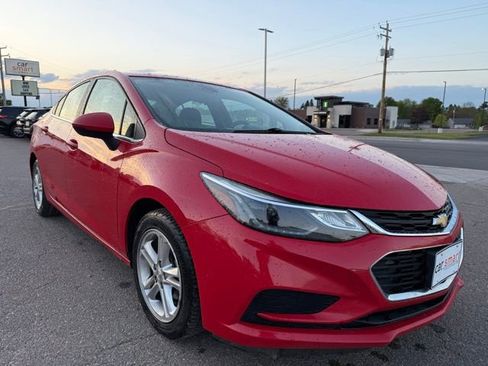 Used 2017 Chevrolet Cruze LT FWD image 32