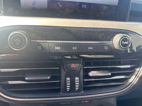 Used 2021 Ford Escape SE w/ SE Sport Appearance Package image 15