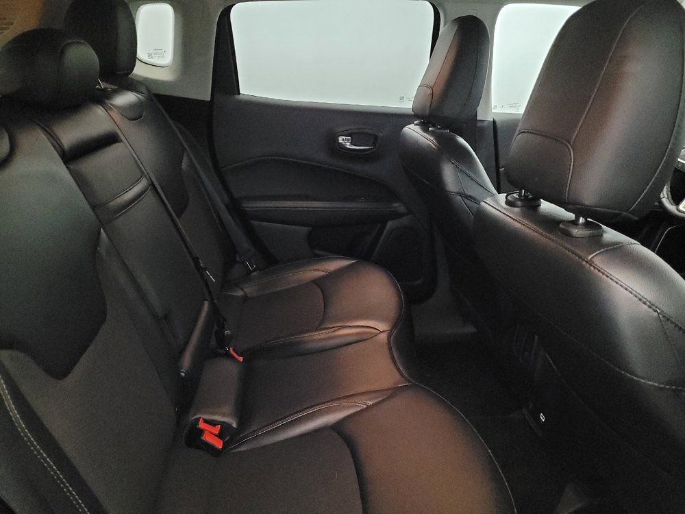Used 2019 Jeep Compass Latitude w/ Cold Weather Group AWD/4WD image 19