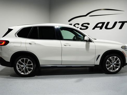 Used 2022 BMW X5 xDrive40i w/ Parking Assistance Package image 6