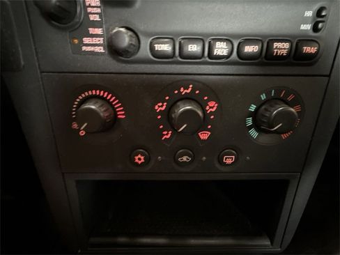 Used 2007 Pontiac Grand Prix w/ Preferred Package image 17