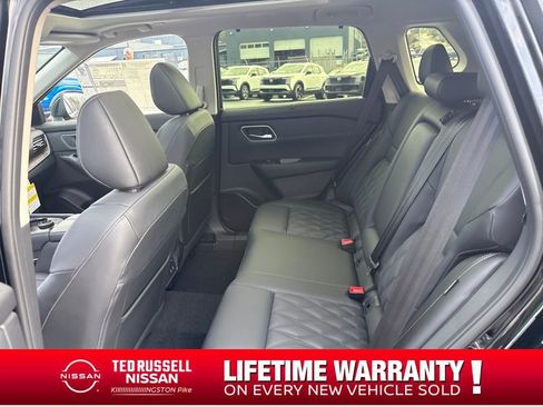 New 2026 Nissan Rogue Platinum image 25