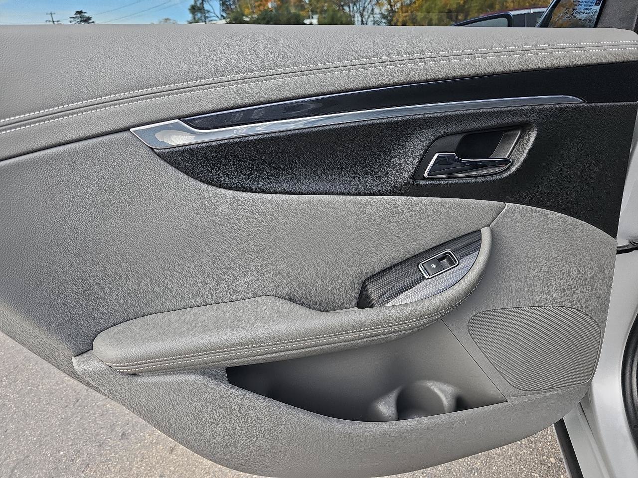Used 2018 Chevrolet Impala LS FWD image 13