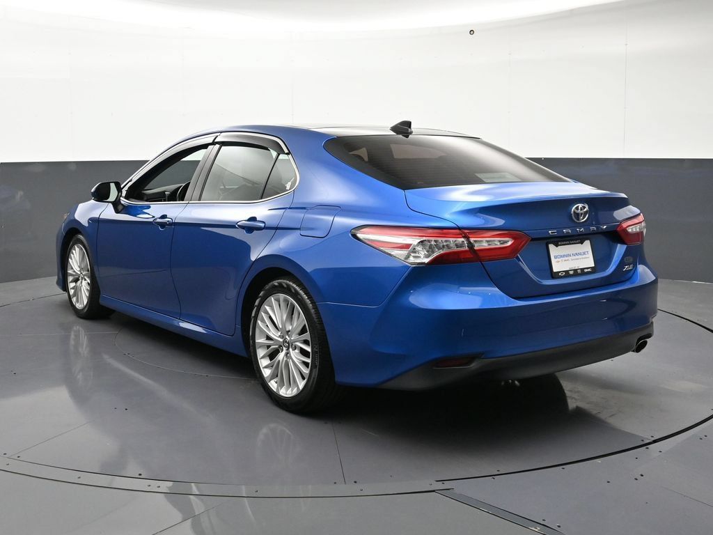 Used 2019 Toyota Camry XLE FWD image 3