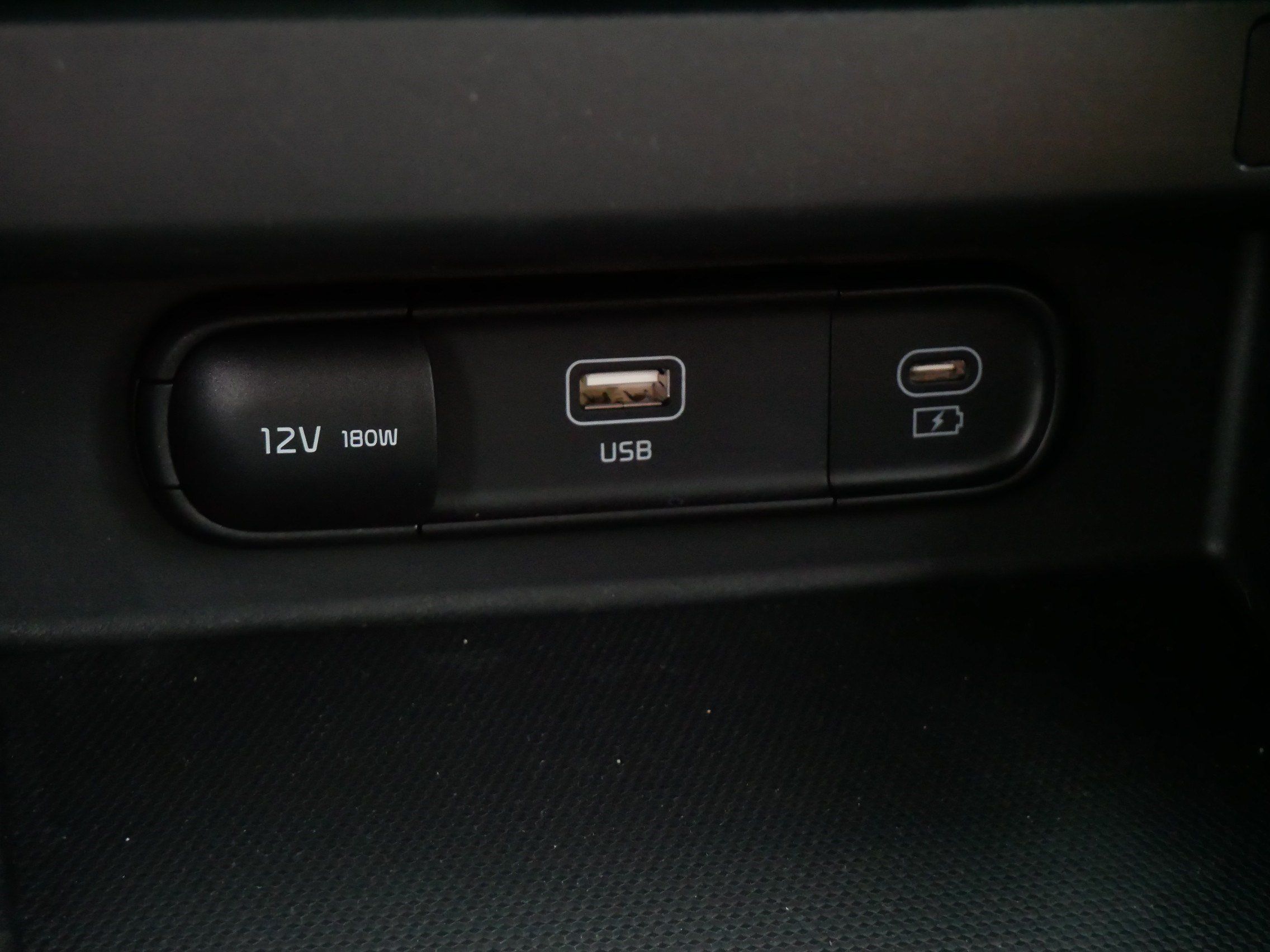 Used 2024 Kia Seltos EX AWD/4WD image 30