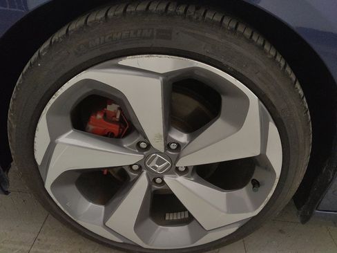 Used 2018 Honda Accord Touring image 31