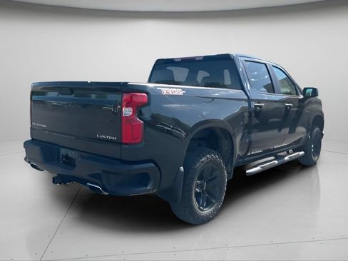 Used 2019 Chevrolet Silverado 1500 Custom Trail Boss w/ Custom Convenience Package AWD/4WD image 6
