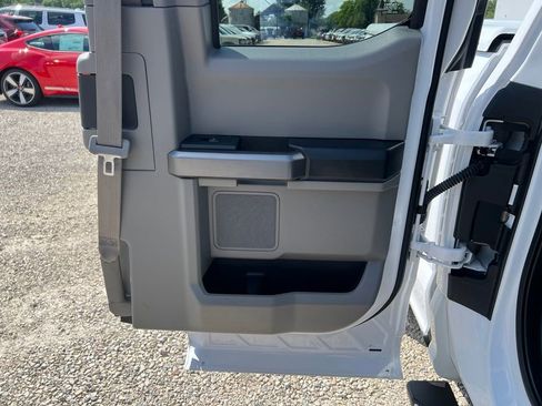 Used 2019 Ford F150 XLT w/ Equipment Group 302A Luxury RWD image 17