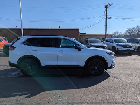 Used 2025 Honda CR-V Sport Touring image 2