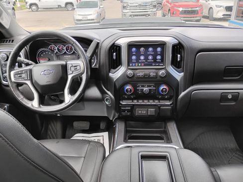 Used 2021 Chevrolet Silverado 1500 LT Trail Boss w/ Convenience Package II AWD/4WD image 16