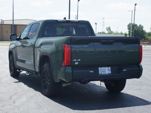 Used 2022 Toyota Tundra SR5 w/ SR5 Premium Package AWD/4WD image 15