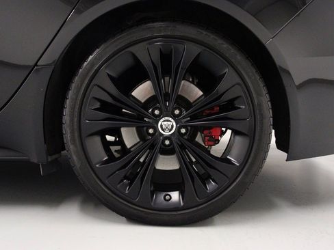 Used 2024 Jaguar XF R-Dynamic SE image 10