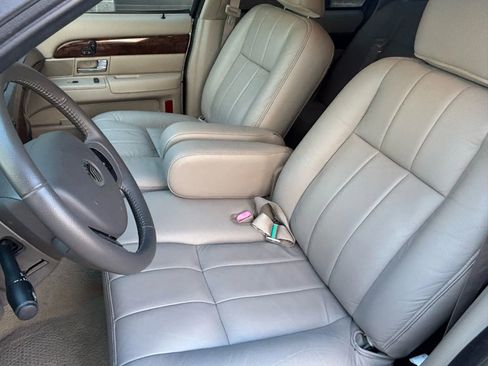 Used 2009 Mercury Grand Marquis LS image 18