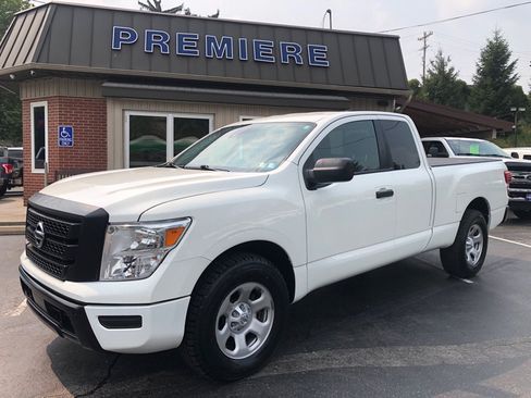 Used 2022 Nissan Titan S AWD/4WD image 10