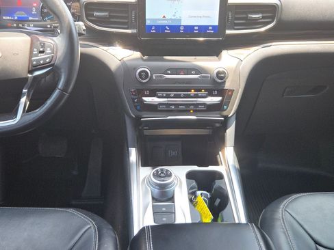Used 2020 Ford Explorer Limited RWD image 18